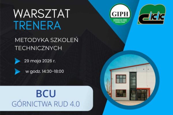 Plakat promocyjny warsztatów technicznych z logo, datą i godziną oraz zdjęciem nowoczesnego budynku. Tekst w języku polskim ogłasza "WARSZTAT TRENERA" i "METODYKA SZKOLEŃ TECHNICZNYCH".